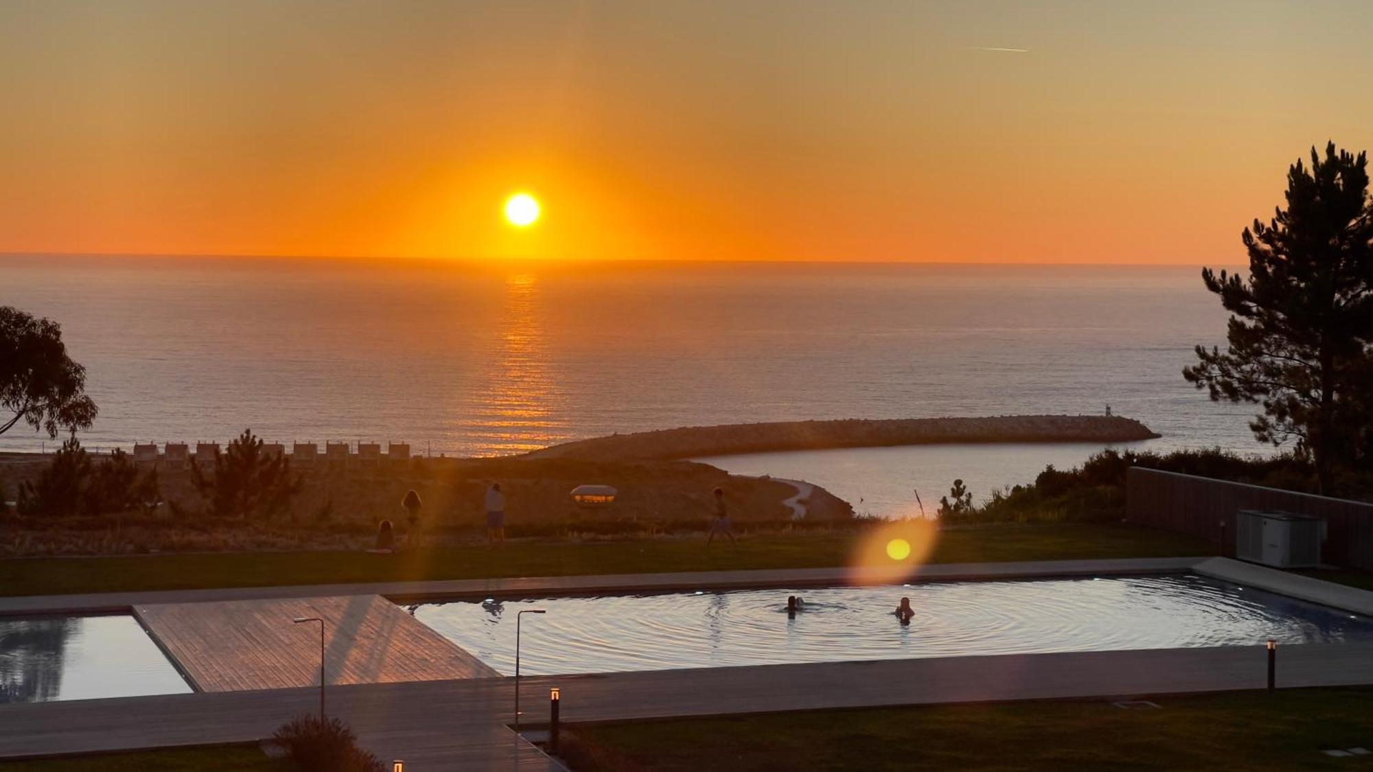 Mar A Vista - Condominium With Pool, Gym And Sea Views Nazaré Extérieur photo