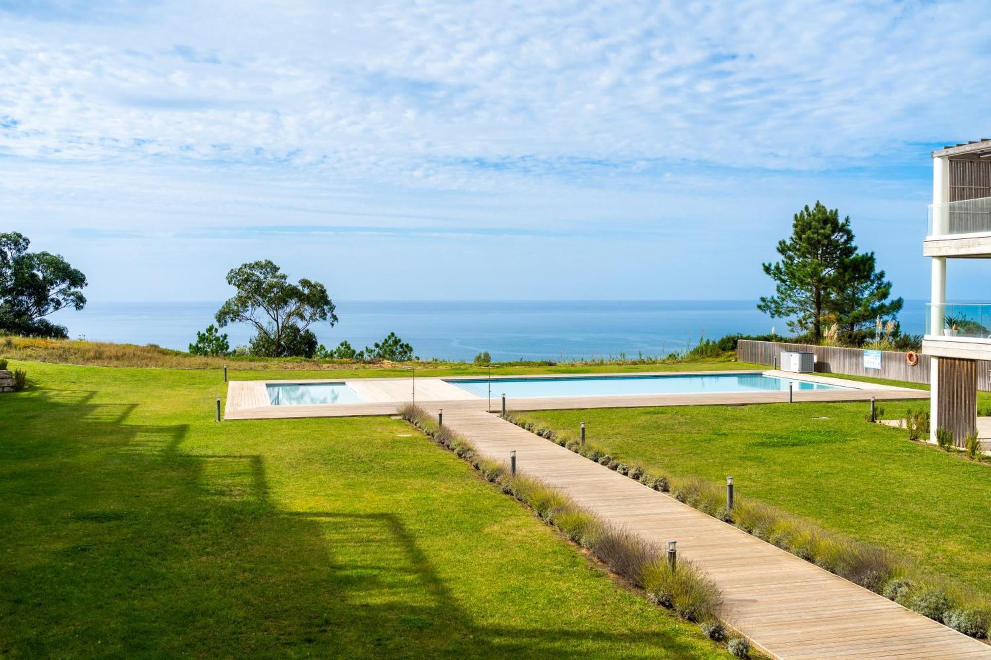 Mar A Vista - Condominium With Pool, Gym And Sea Views Nazaré Chambre photo