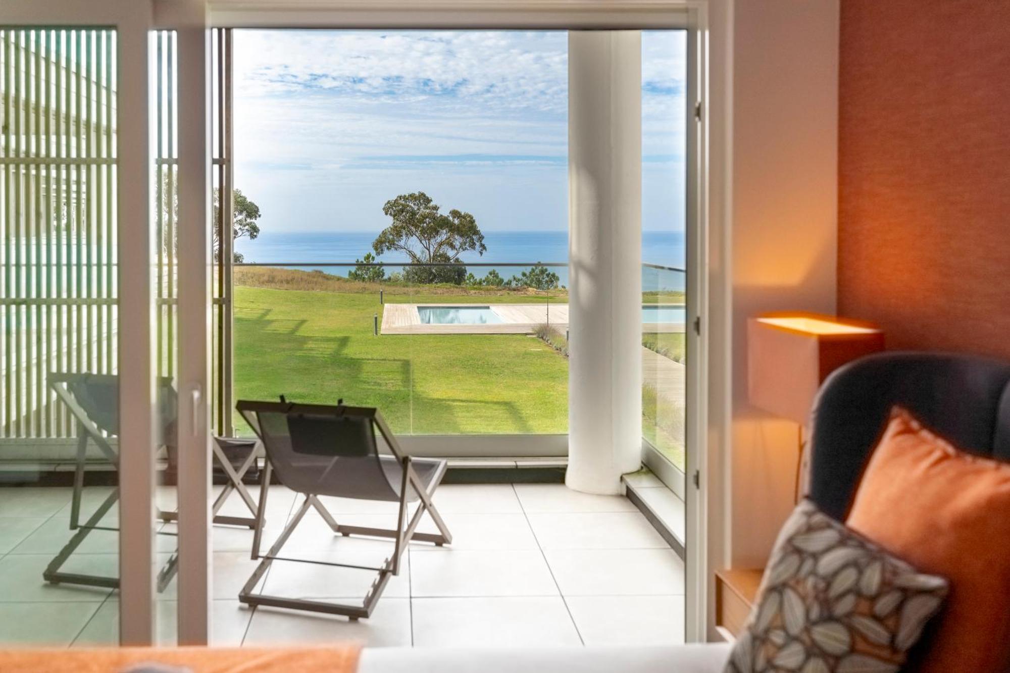Mar A Vista - Condominium With Pool, Gym And Sea Views Nazaré Extérieur photo